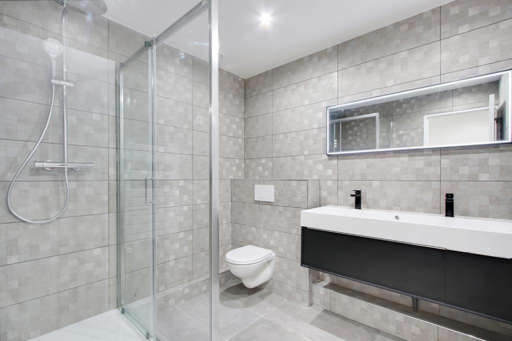 Trocadero/ Eiffel Tower - 3 Bedrooms- New! * Parigi